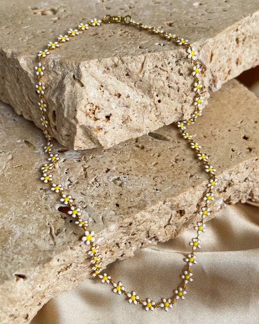 Daisy Necklace - White