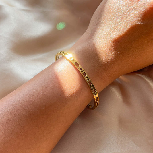 Roman Numerical Bracelet | 18K Gold Plated