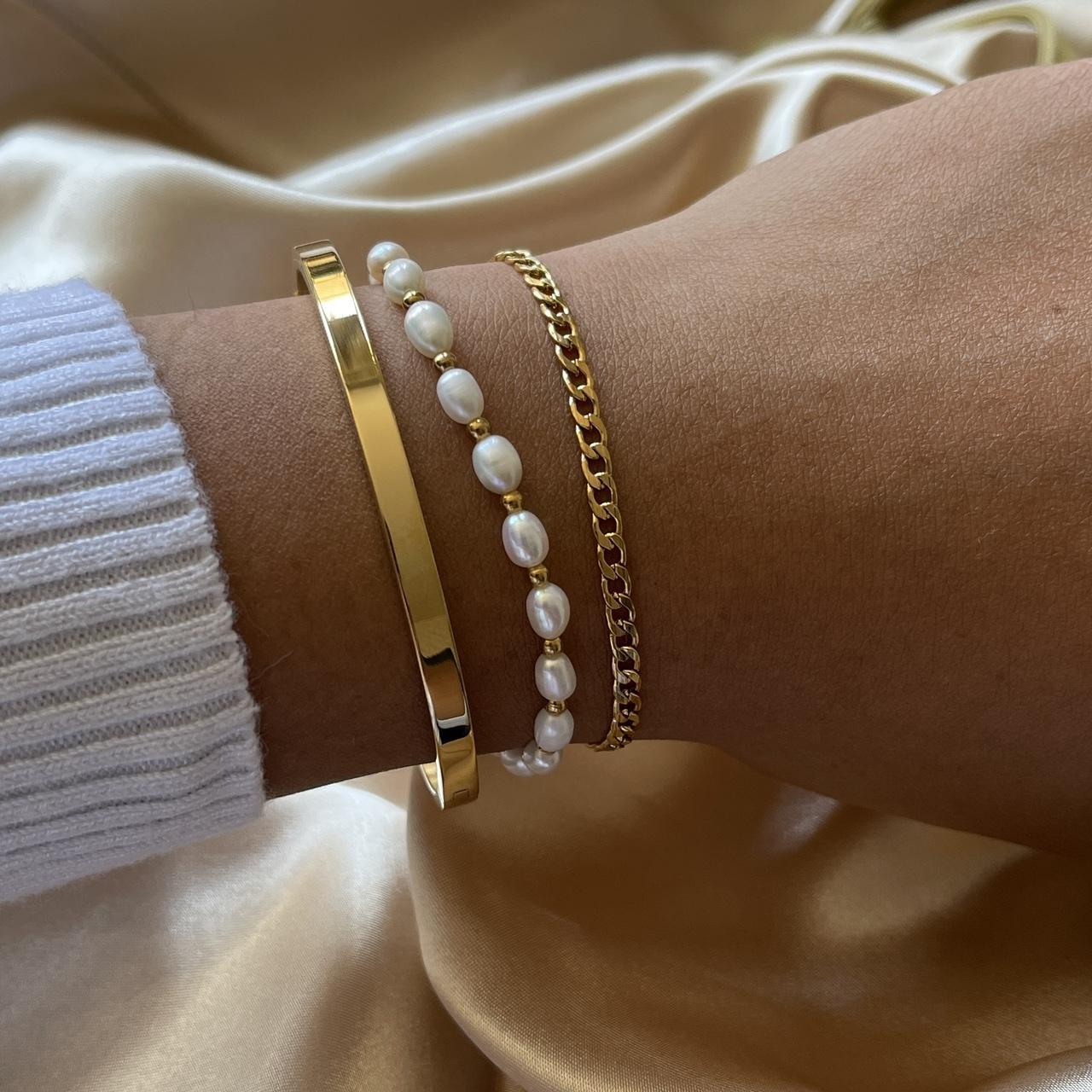 Poppy Pearl Bracelet