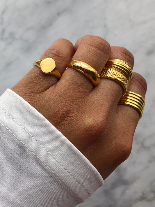 Pinky Signet Ring | 18k Gold Plated