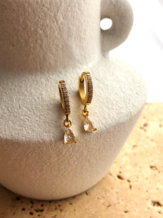 Luna Huggie With Zircon | 18K Gold Plated