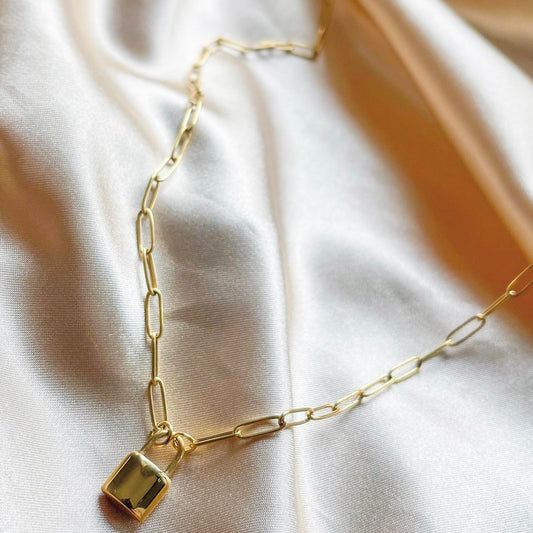Lock Paperclip Necklace | 18k Gold Plated