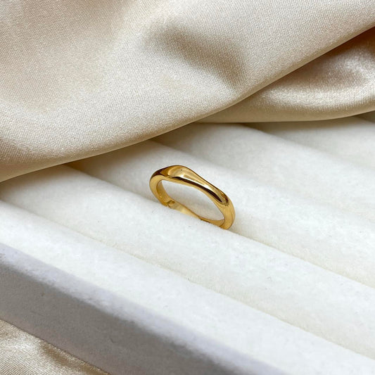 Thick Wavy Ring