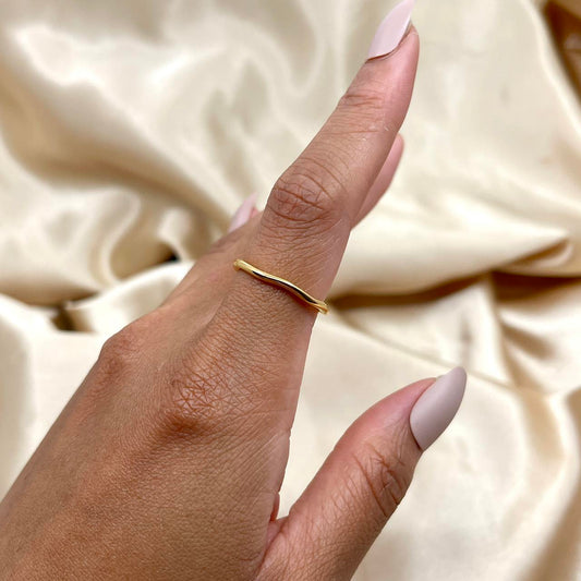 Thin Wavy Ring